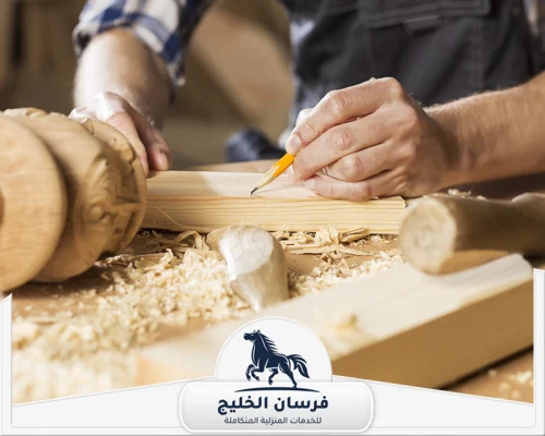 اسعار نجار في ام القيوين 0547761153 فرسان الخليج نجار في أم القيوين يحدد مقاسات الخشب بدقة قبل تنفيذ أعمال التفصيل.